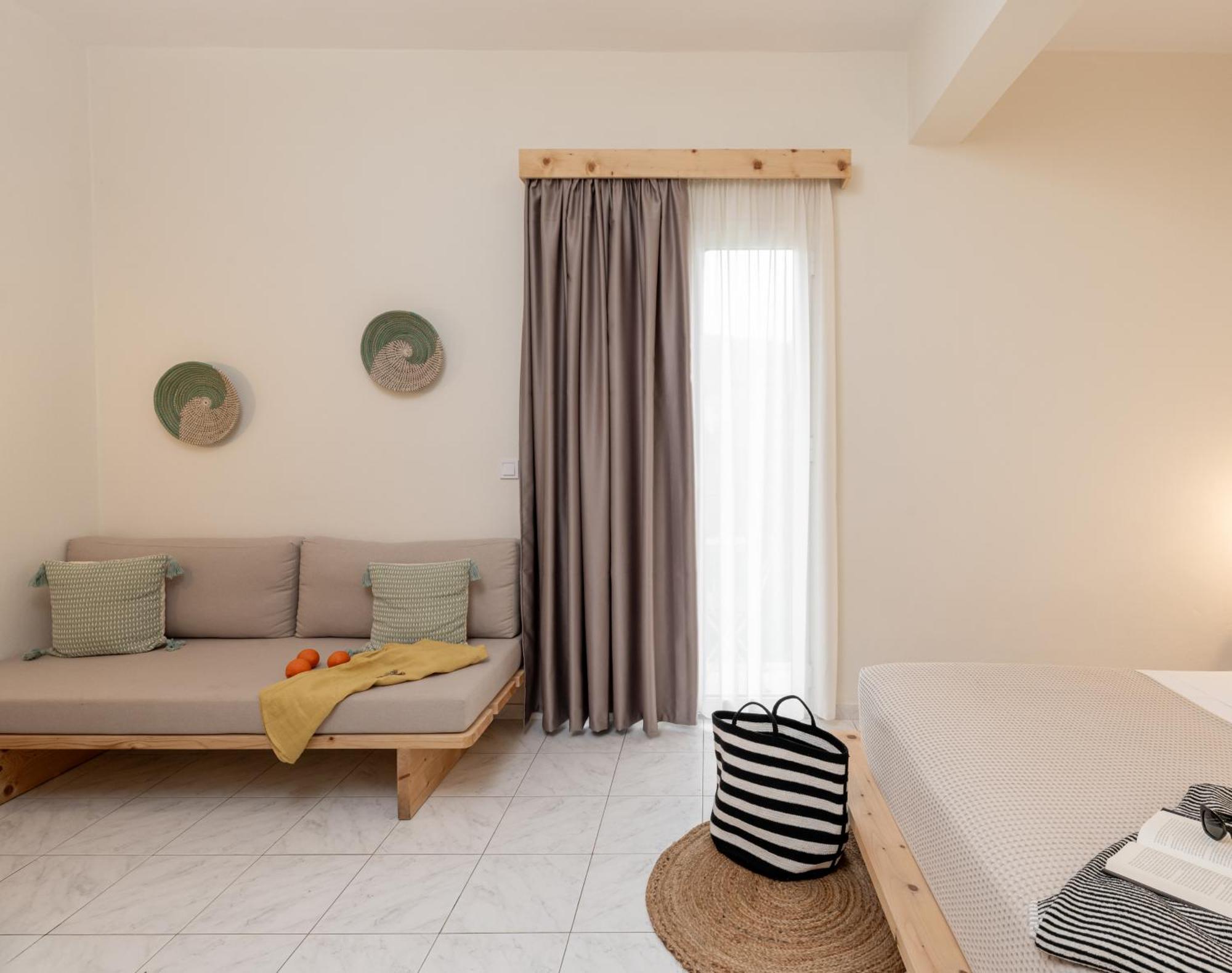 Capella Skiathos, Town Exterior photo